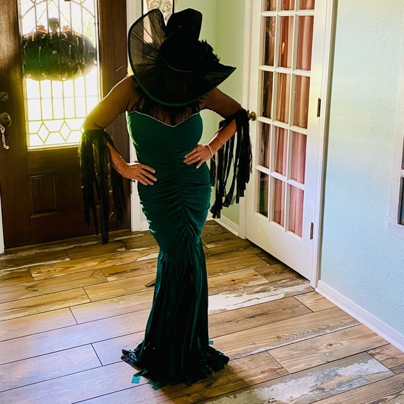 Halloween wicked sexy witch costume - Picture 5 of 5